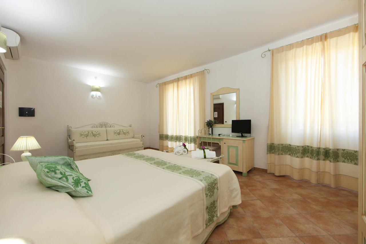 לה מדלנה Guest House Villabianca מראה חיצוני תמונה