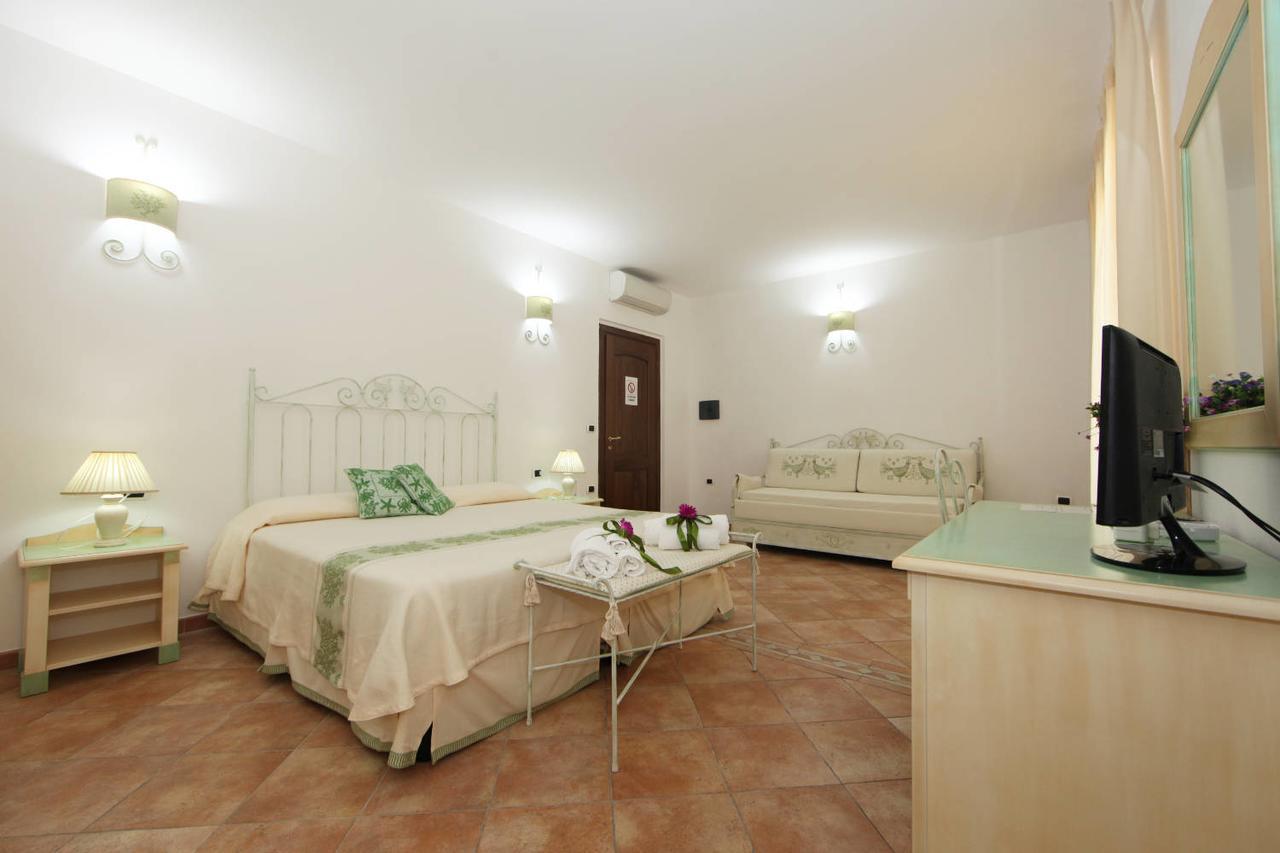 לה מדלנה Guest House Villabianca מראה חיצוני תמונה