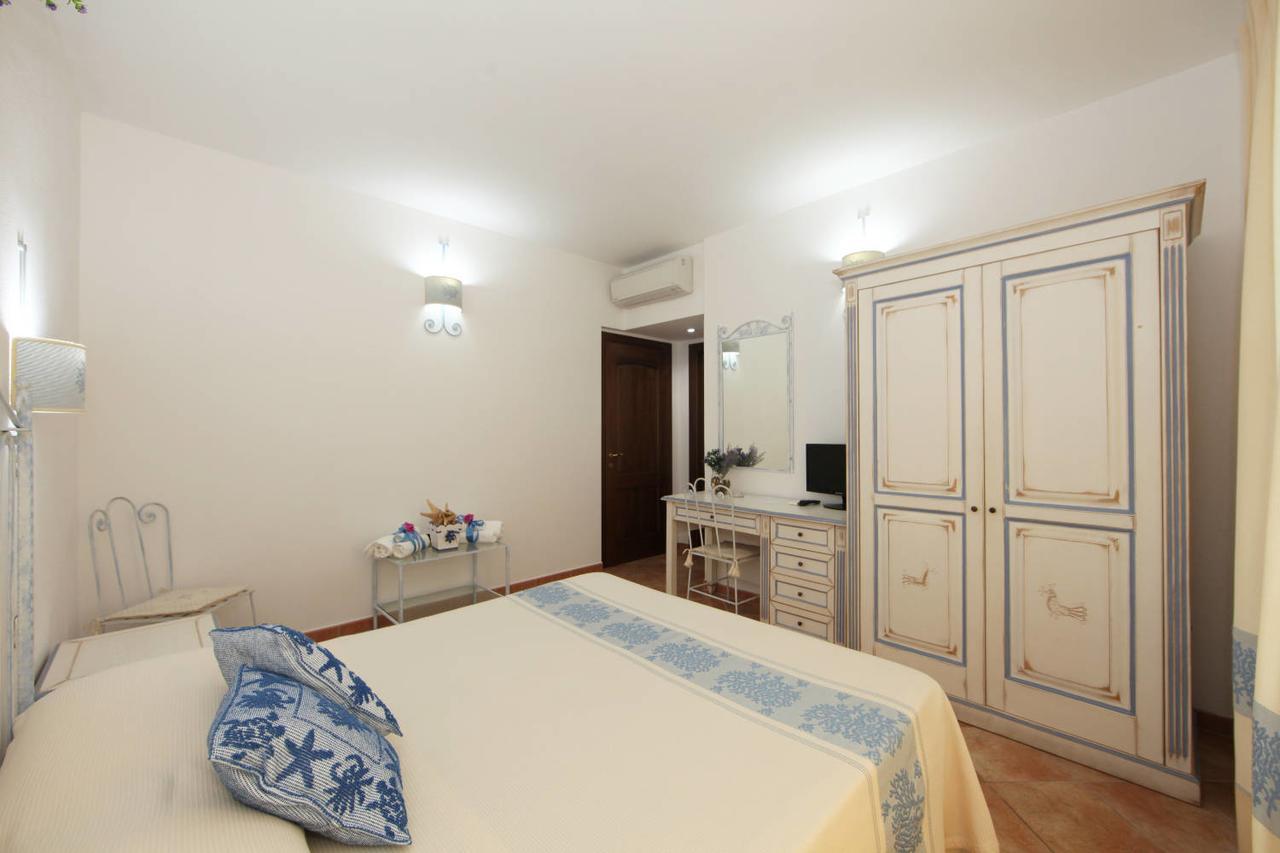 לה מדלנה Guest House Villabianca מראה חיצוני תמונה