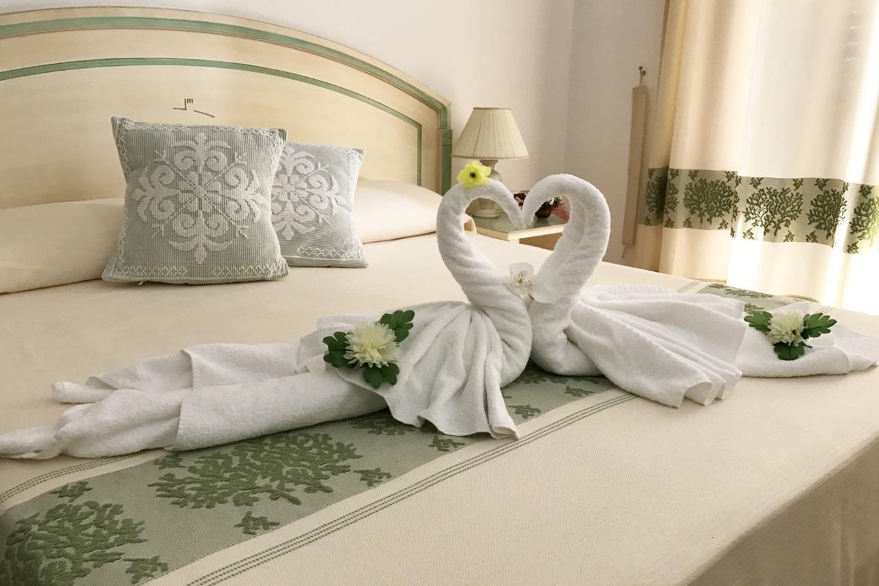 לה מדלנה Guest House Villabianca מראה חיצוני תמונה