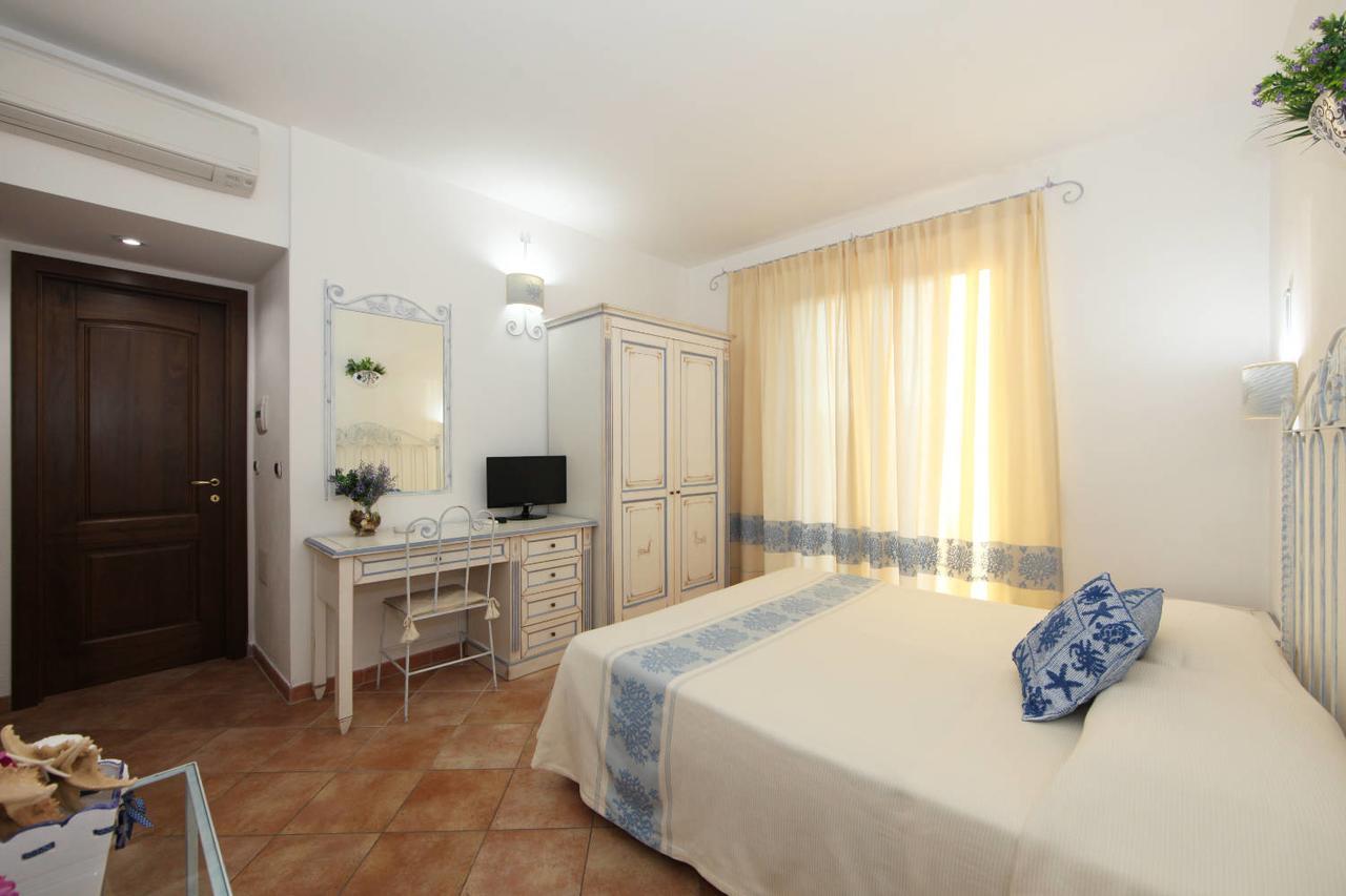 לה מדלנה Guest House Villabianca מראה חיצוני תמונה
