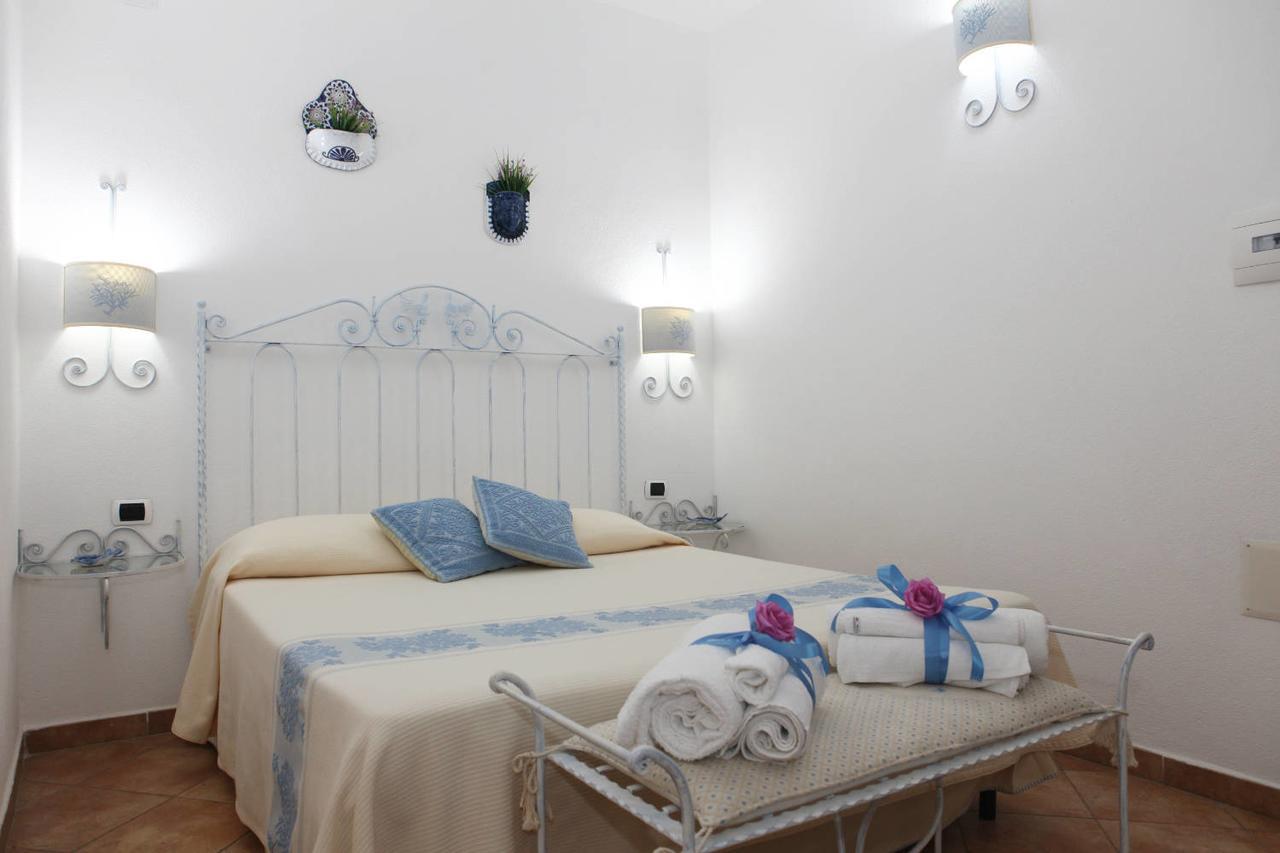 לה מדלנה Guest House Villabianca מראה חיצוני תמונה