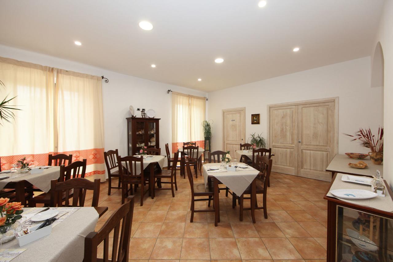 לה מדלנה Guest House Villabianca מראה חיצוני תמונה