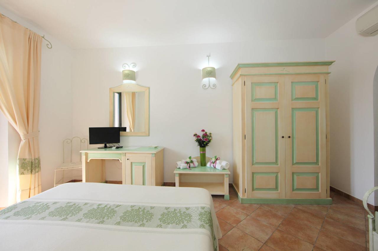 לה מדלנה Guest House Villabianca מראה חיצוני תמונה