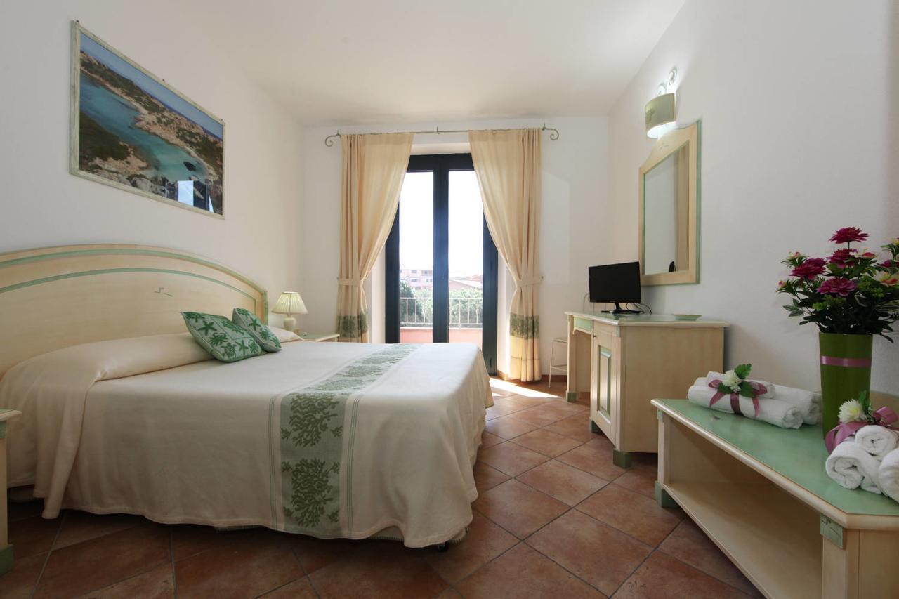 לה מדלנה Guest House Villabianca מראה חיצוני תמונה