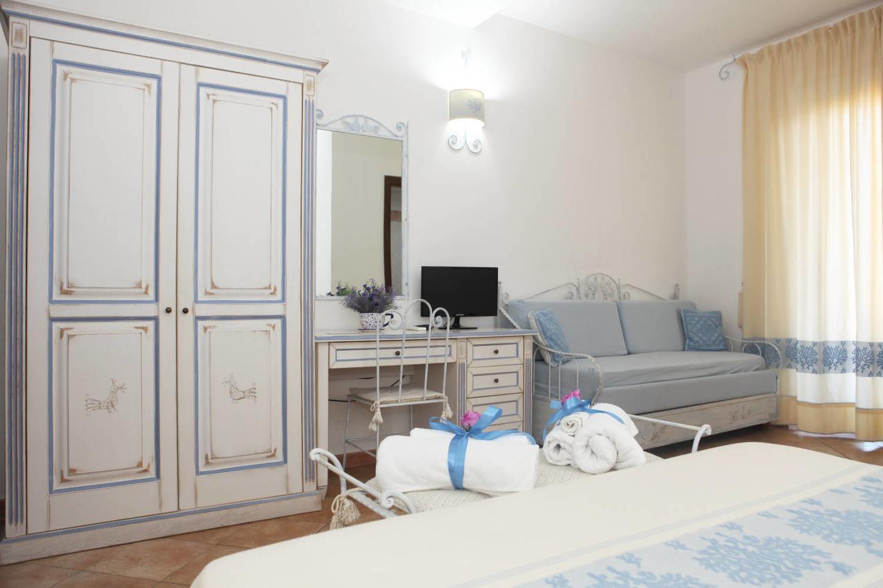 לה מדלנה Guest House Villabianca מראה חיצוני תמונה