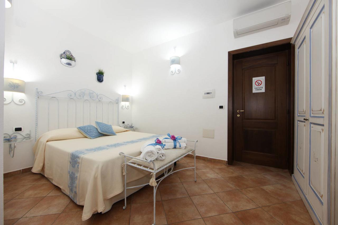 לה מדלנה Guest House Villabianca מראה חיצוני תמונה
